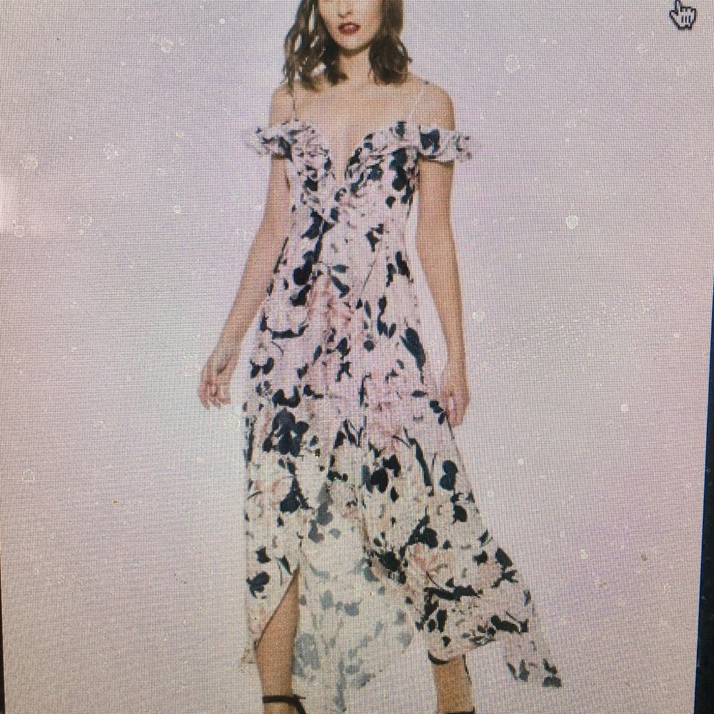 Stunning! Alexia Admor off the shoulder maxi dress